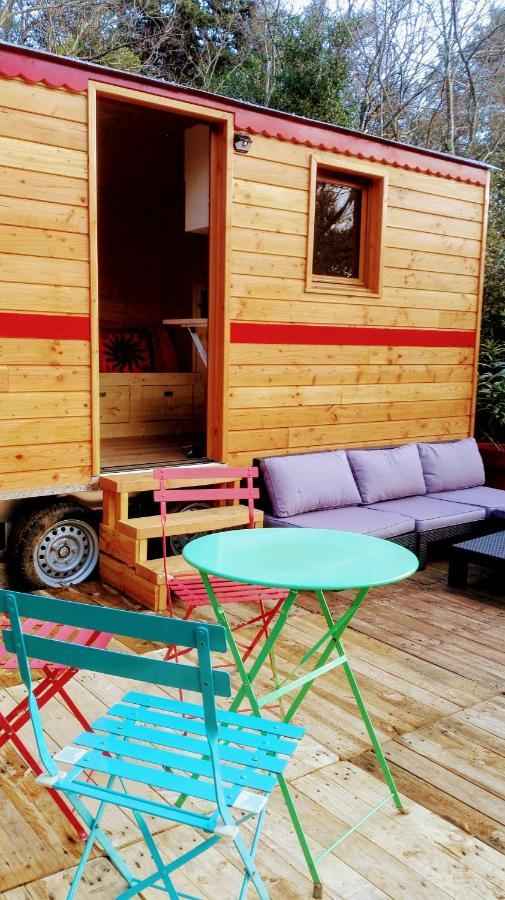 Nimes En Garrigues Bed & Breakfast Eksteriør bilde