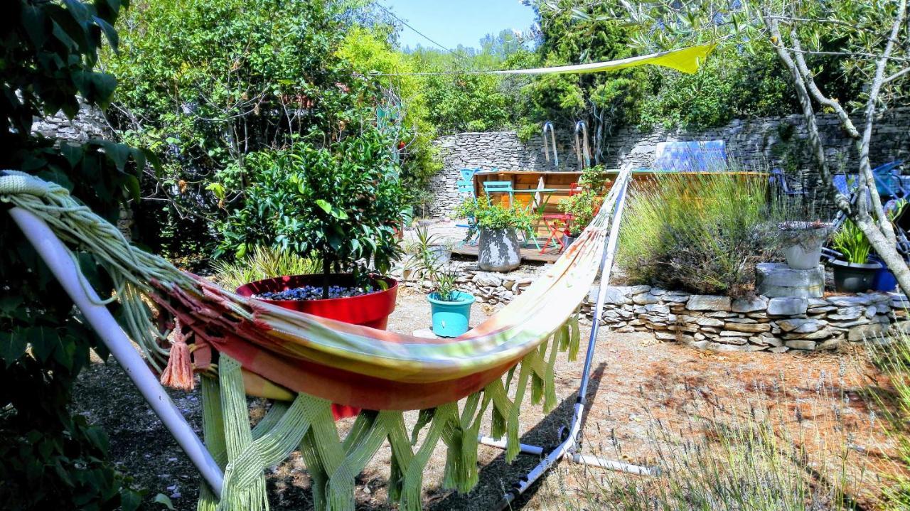 Nimes En Garrigues Bed & Breakfast Eksteriør bilde