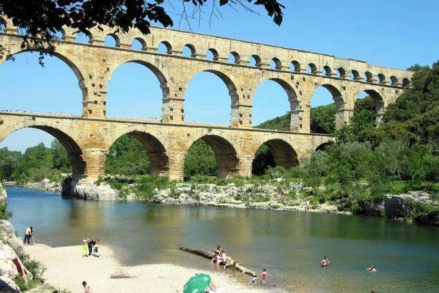 Nimes En Garrigues Bed & Breakfast Eksteriør bilde