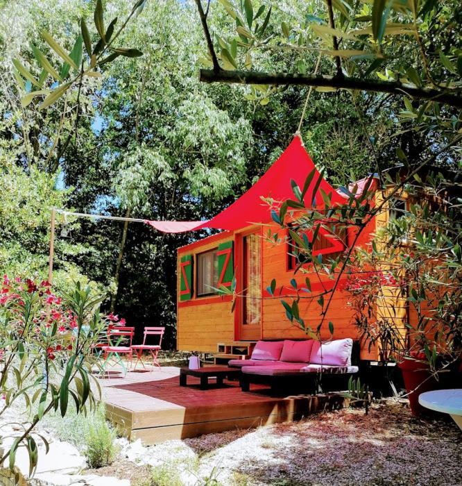 Nimes En Garrigues Bed & Breakfast Eksteriør bilde