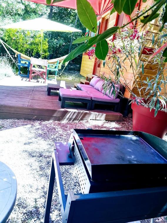 Nimes En Garrigues Bed & Breakfast Eksteriør bilde